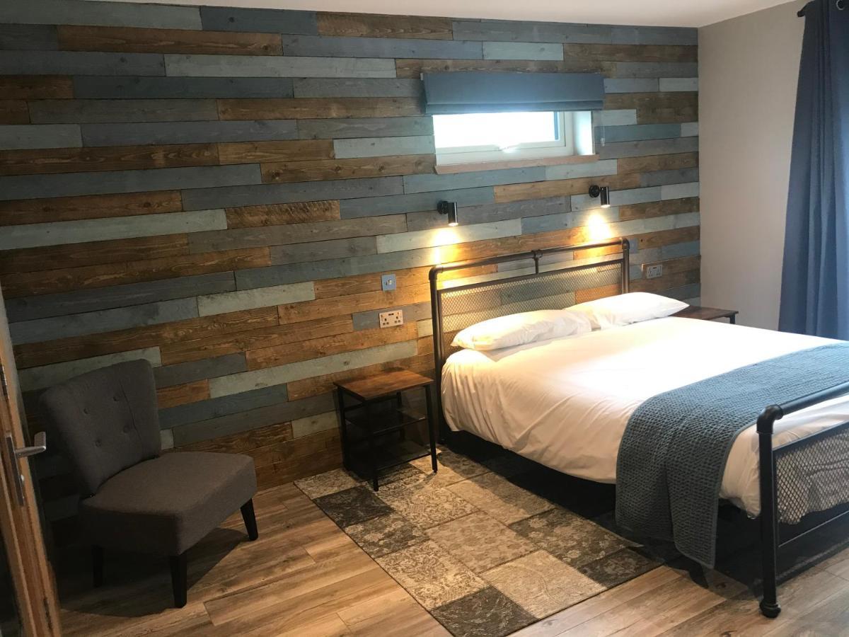 Вилла The Shack & Pods At Inchree Corran  Экстерьер фото