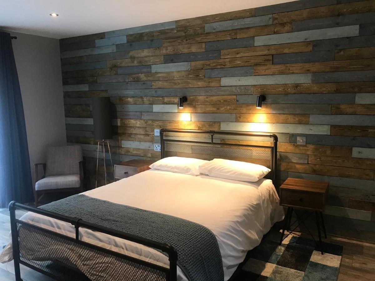 Вилла The Shack & Pods At Inchree Corran  Экстерьер фото