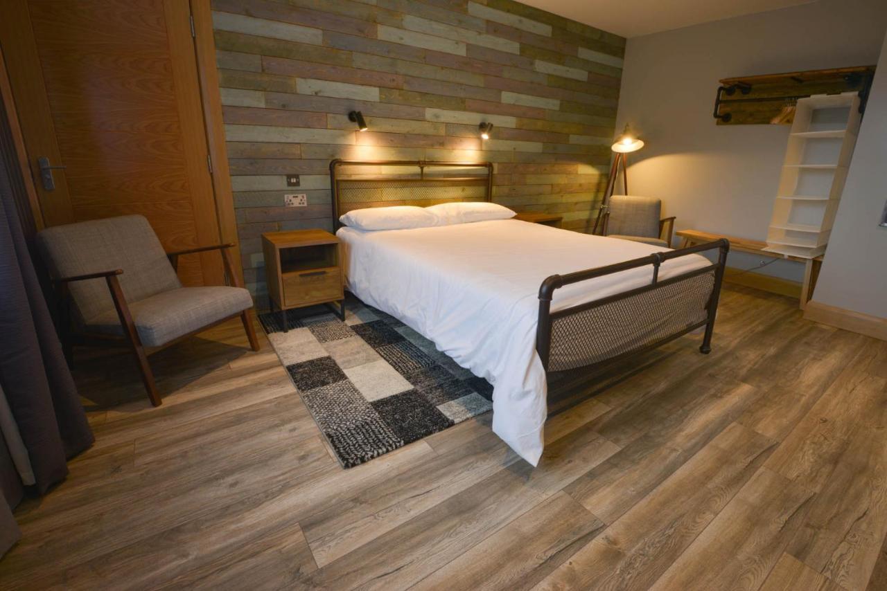 Вилла The Shack & Pods At Inchree Corran  Экстерьер фото