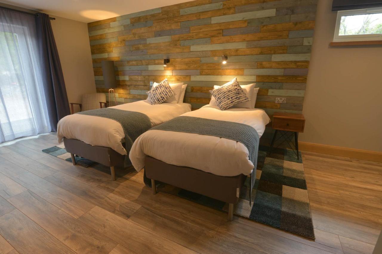 Вилла The Shack & Pods At Inchree Corran  Экстерьер фото