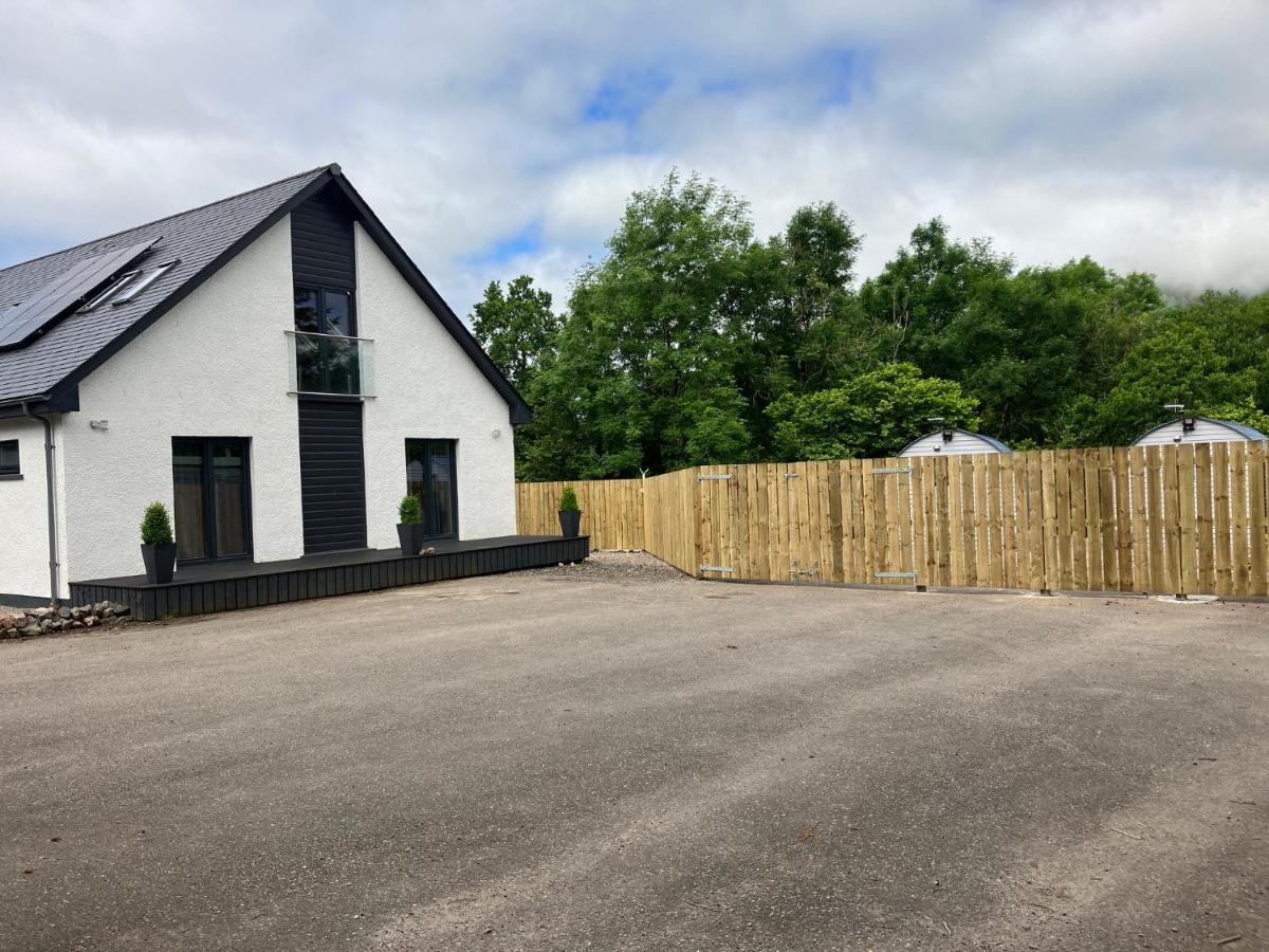 Вилла The Shack & Pods At Inchree Corran  Экстерьер фото