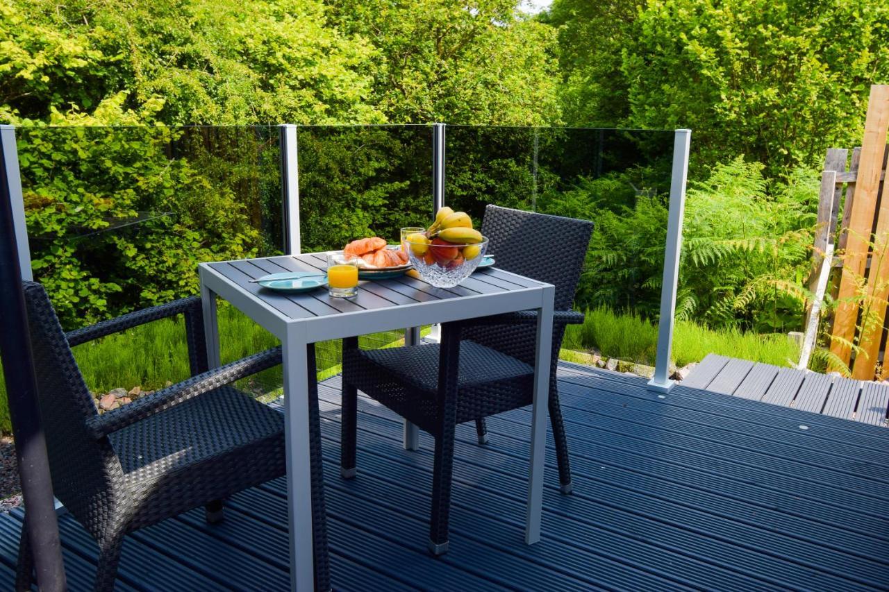 Вилла The Shack & Pods At Inchree Corran  Экстерьер фото